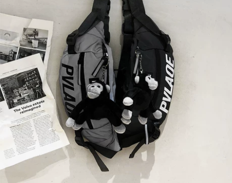 潮牌斜挎包男时尚潮流男士日系轻便休闲胸包小...