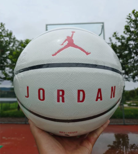 篮球馆闲置 全新 比赛专用篮球 乔丹...