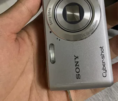 索尼w520 2011年购入 左下角碎了不...