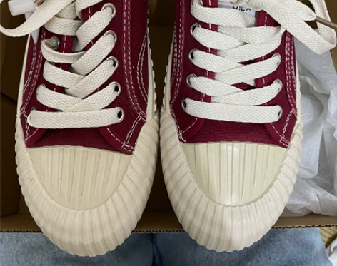 帆布鞋，37码，不退换，全新，朋友送的，一...