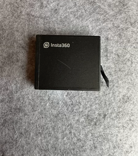 Insta 360运动相机电池，两个包邮 ...