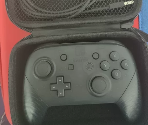 Switchpor手柄  送收纳盒轻微使用...