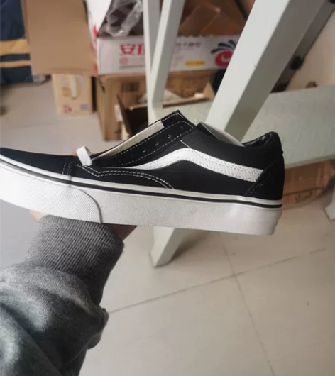 VANS经典款 24.5cm，全新，鞋子太...