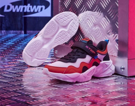 特步 XTEP 时尚休闲鞋 男女童中大童撞...