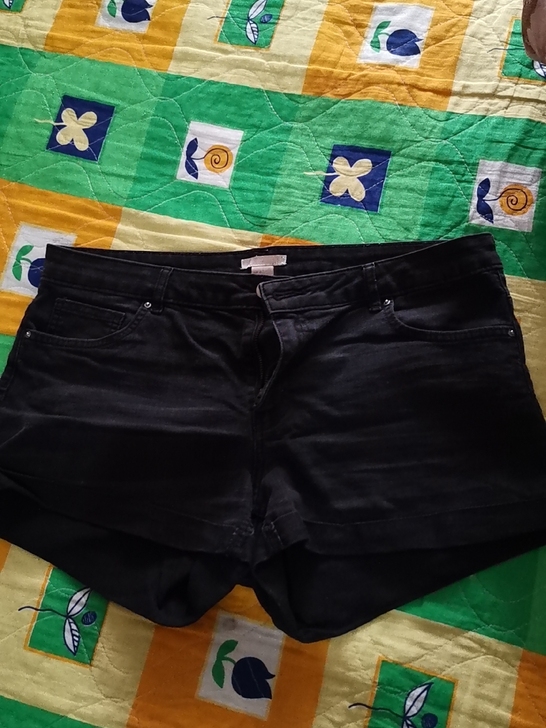 闲置女士时尚短裤，L码