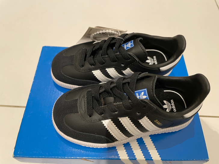adidas全新 7k
