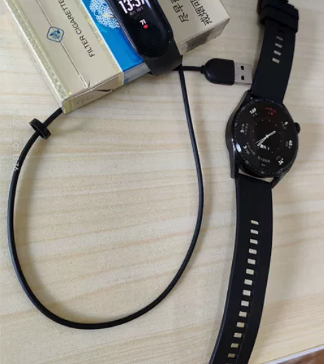 出一个小米手环5标准版，因为买了一个华为的...