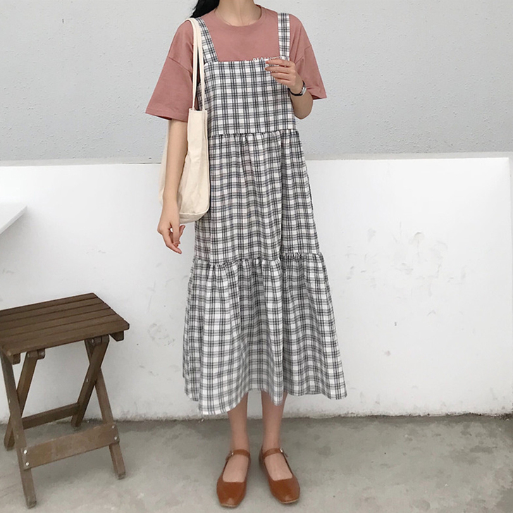 韩版宽松格子背带连衣裙