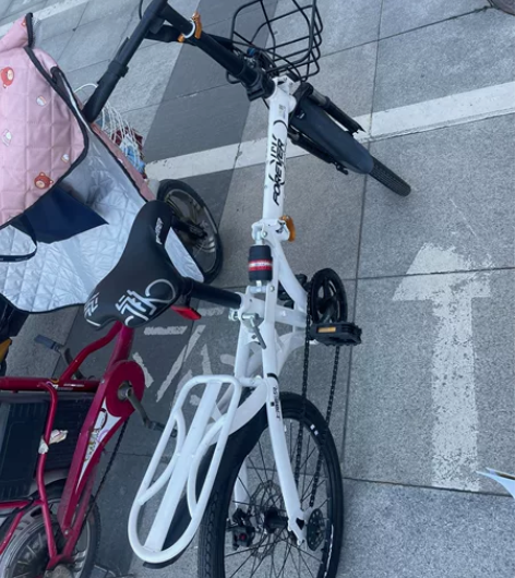 买了不到两个月的永久牌折叠自行车，因为搬家...