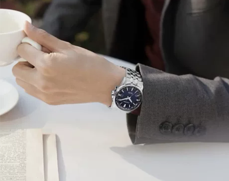 西铁城（CITIZEN）手表 光动能万年历...