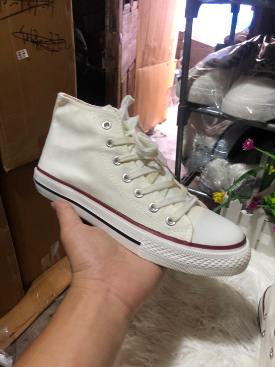 39码男鞋中帮休闲鞋帆布鞋，特价10.9包...