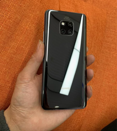 华为mate20pro黑色，带屏幕指纹，8...