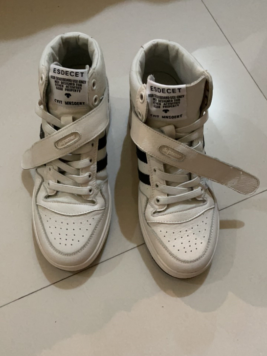全皮小白单鞋 内增高