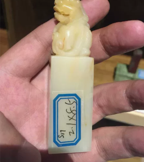 寿山石，白芙蓉钮章 尺寸2.2/2.3/8...