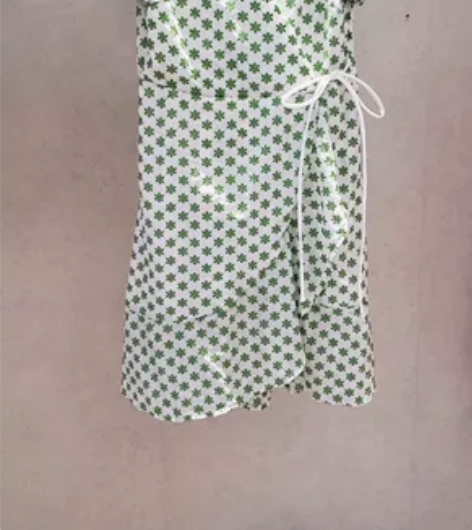 方领波点连衣裙女夏季法式复古高级感优雅气质...