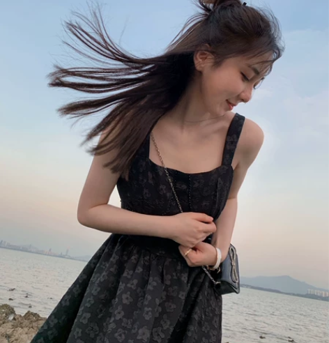 低价包邮，法式裙九新，高性价比，夏冬两穿 ...