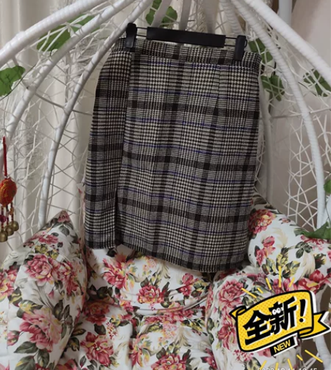 大码毛呢格半裙，全新未穿 感兴趣的话点“我...