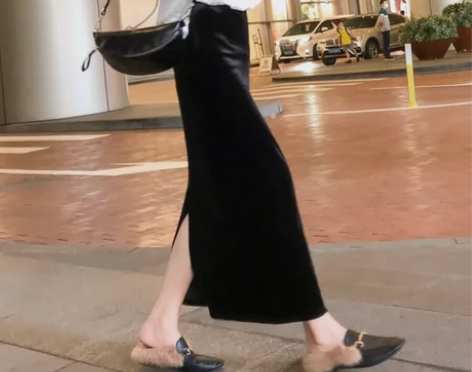 金丝绒半身裙黑色包臀裙长裙21秋季高腰开叉...