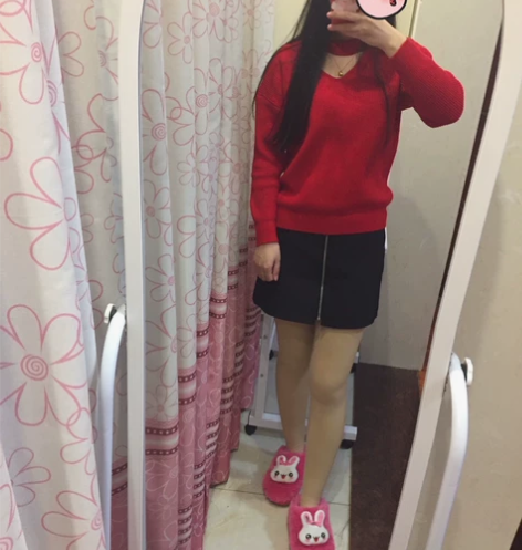 条纹格子短裙M码，实物图。没美颜。黑色短裙...