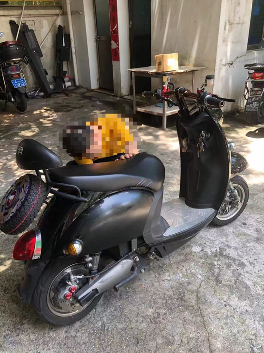 小乌龟 刚好一年的车  不义价