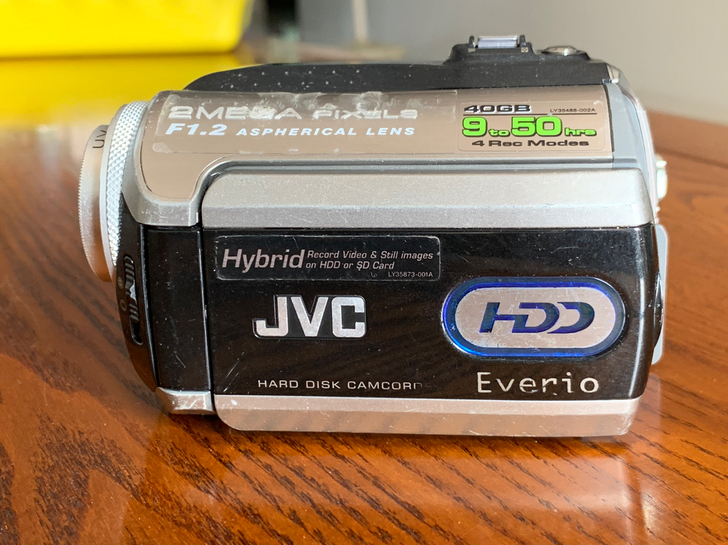 出JVC GZ-MG275AC硬盘摄像机，...