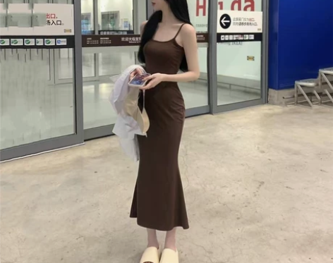 全新甜辣妹无袖收腰露背吊带连衣裙女夏季纯欲...