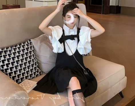 2022新款港风复古chic法式泡泡袖上衣...