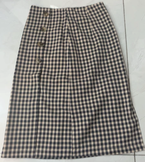 格子中裙 全新 买来没穿过 一次都没穿过[...