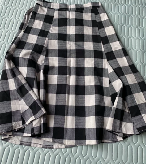 格子中裙 我155穿着到膝盖 非常软的料子...