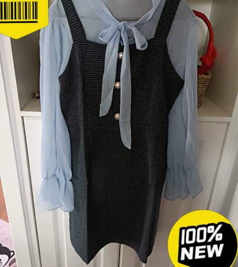 全新小香风两件套，天蓝色上衣，微透，小香风...