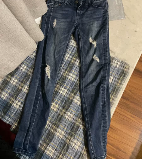 ONLY2022冬季纽扣刺绣高腰紧身铅笔裤...