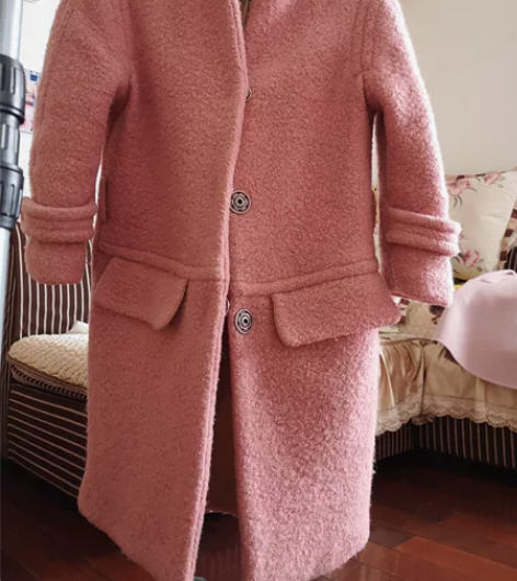 羊绒大衣！心灵百合品牌！ 很厚实！