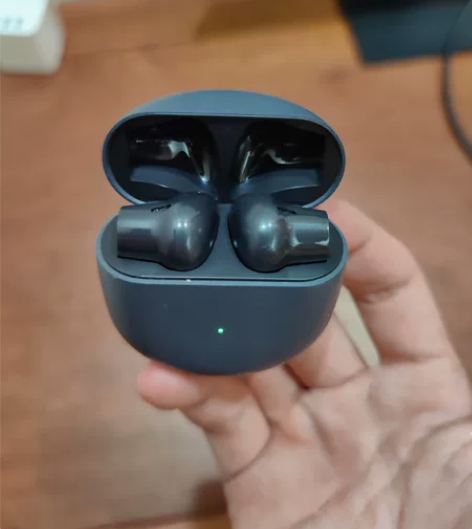 一加耳机 感兴趣的话点“我想要”和我私聊吧...