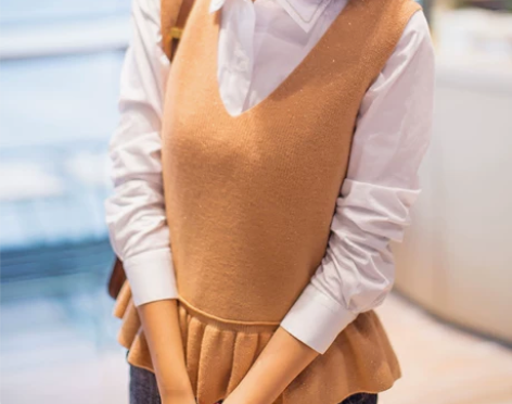 王雯馨 温婉知性气质 搭配太需要 闪闪金线...