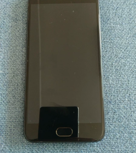 oppo  a57. 3+32除了插卡那里...