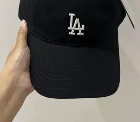 MLB棒球帽 全新 黑色小la 三张吊牌 ...