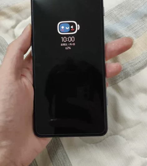 出一台闲置黑鲨4 12+256配件齐全，箱...