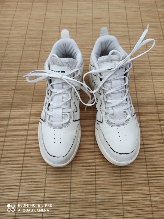 41码安踏运动鞋