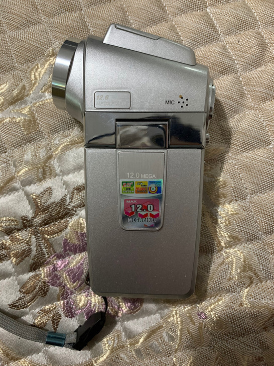 运动防水相机 功能完好 没有充电器