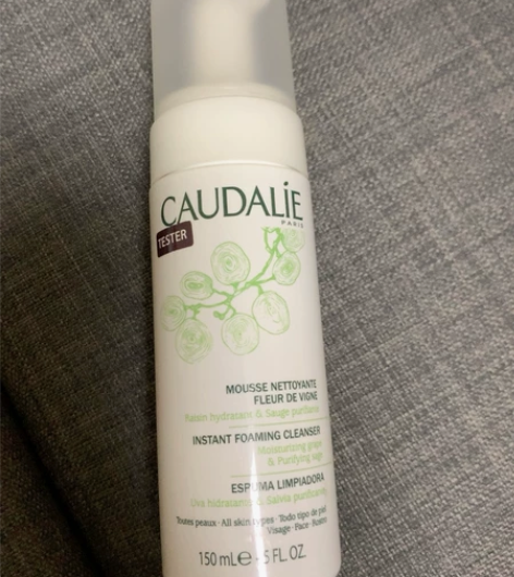 欧缇丽葡萄洁面摩丝 感兴趣的话点“我想要”...