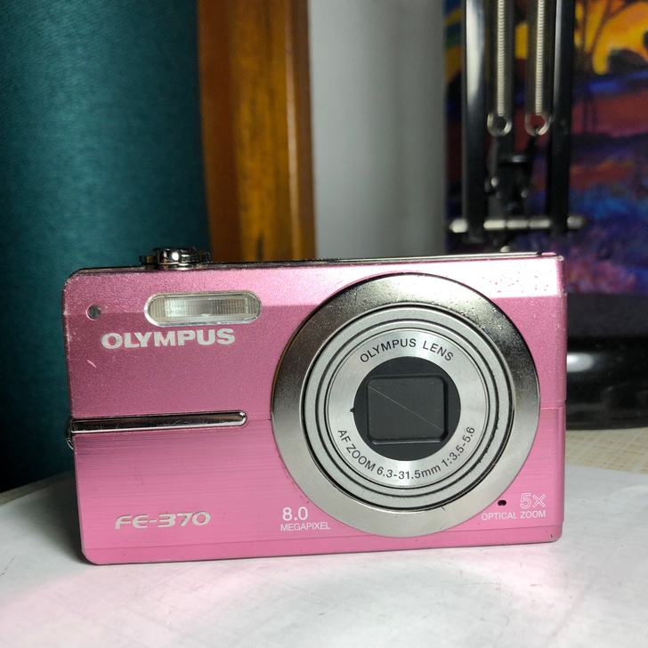 粉色奥林巴斯fe370数码相机ccd