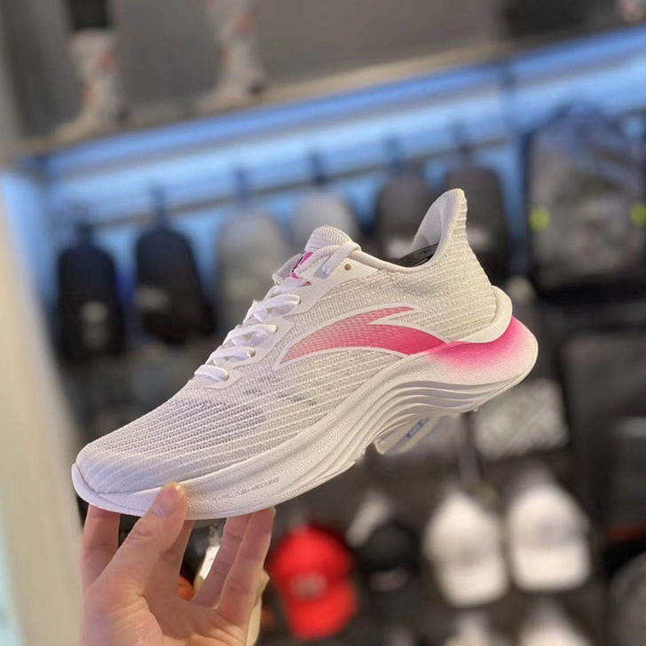 安踏女鞋飞影闪能科技网透气跑步运动鞋