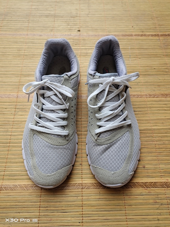 安踏 44码 运动鞋