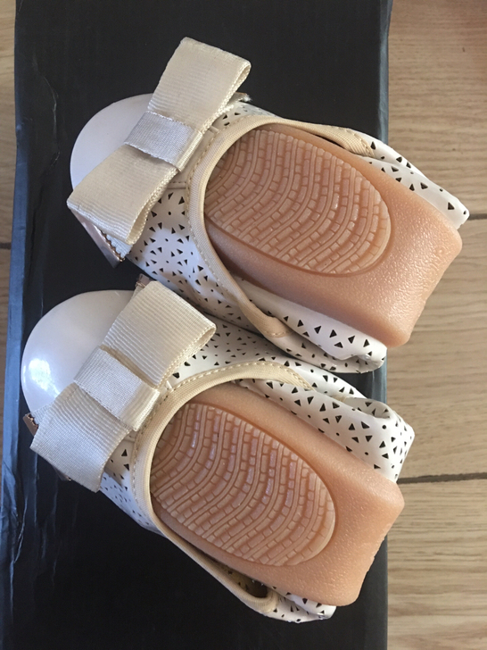 全新蛋卷鞋,软底软面,36码偏小半码,脚瘦...