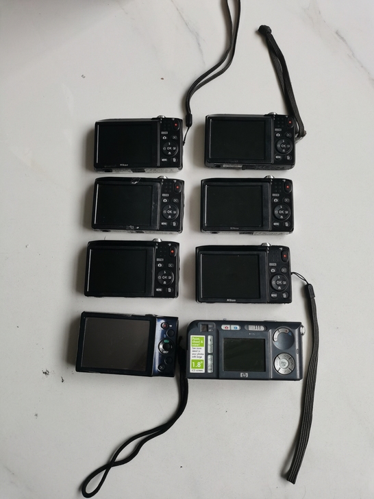 6个尼康A100   1个佳能A3400 ...