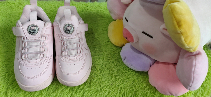 安踏运动鞋35码全新