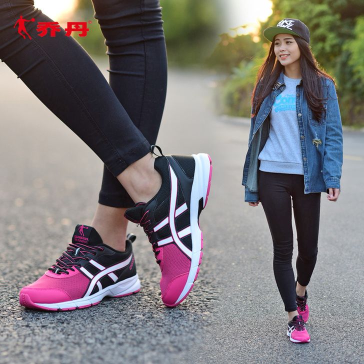 乔丹 跑步鞋，试穿一次，有点小，应该适合3...