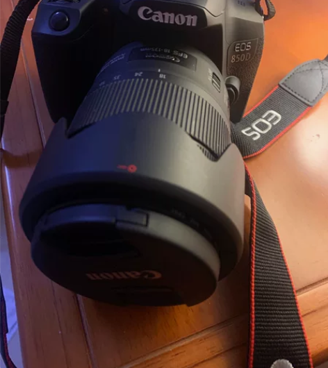 Canon/佳能850d  配18 55头...