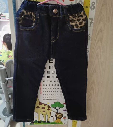 加绒豹纹牛仔裤，裤长57cm。穿过两次。九...