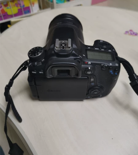 佳能70D 配佳能18-200mm镜头 使...